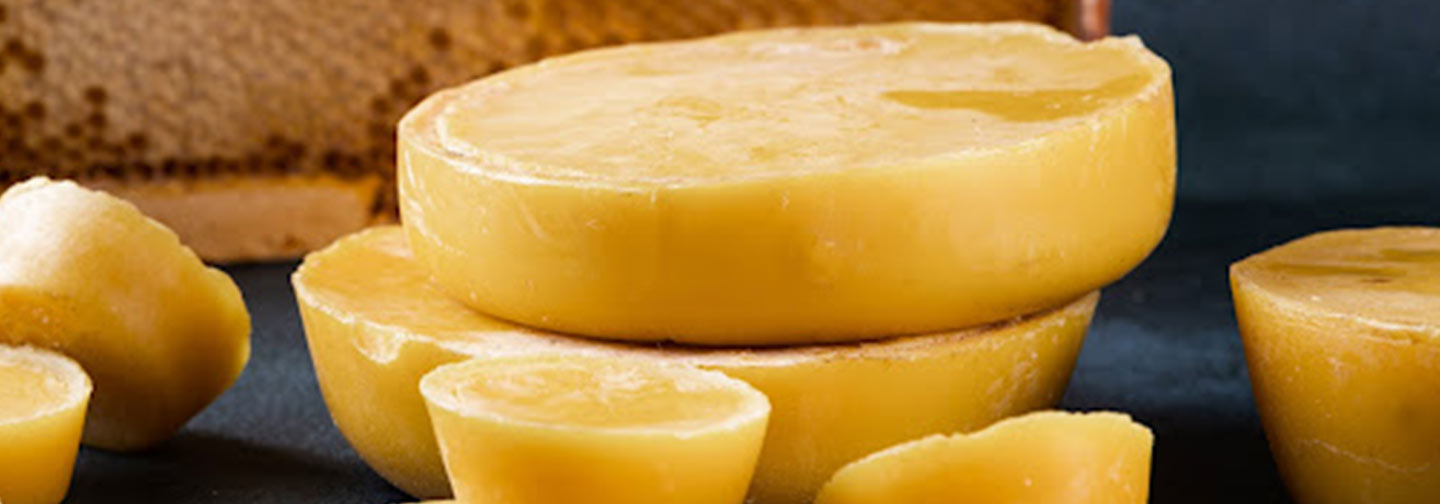 Beeswax For Skin: Should Lotion Candles Have It?